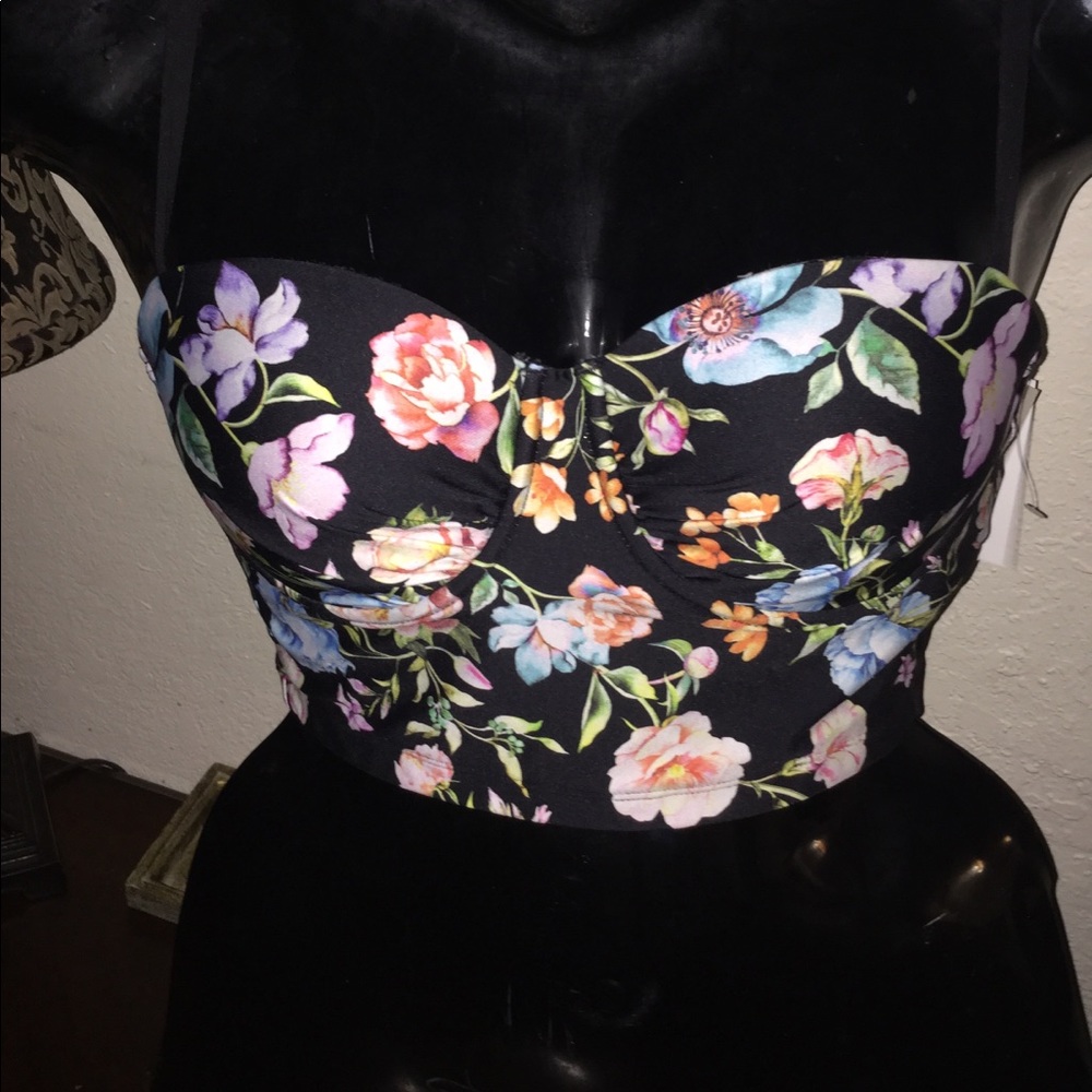 Nwt Kenneth Cole swim top